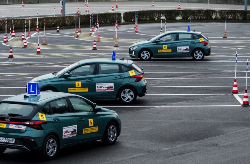 Prawo jazdy: Jak ośrodki egzaminacyjne na tym zyskują.