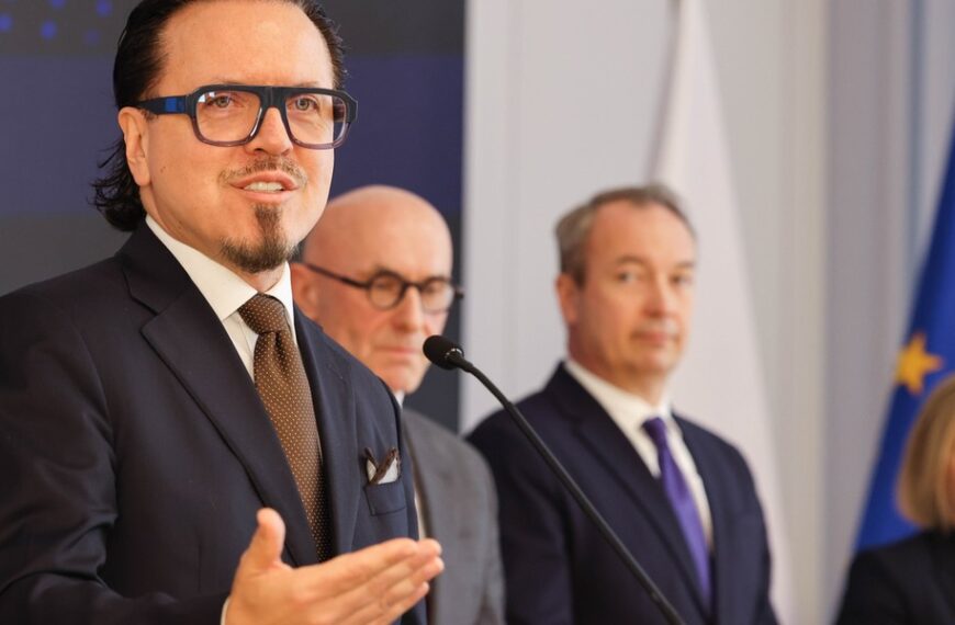 Wojciech Balczun o kulisach pakietu wsparcia lokalnego. Przesunięto datę komunikatu.