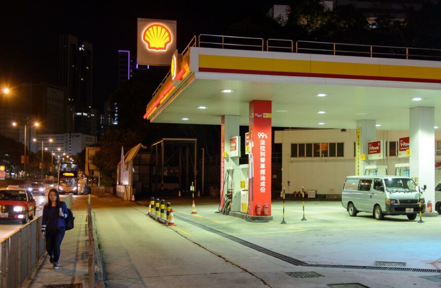 Hongkong: Koszty paliwa osiągają szczyt. Ponad dwukrotnie wyższe ceny niż w Polsce.