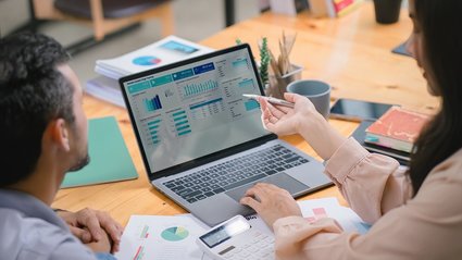 Dostawcy usług Business Intelligence dla firm w 2026 - jak wybrać partnera do analityki danych i uniknąć kosztownych błędów