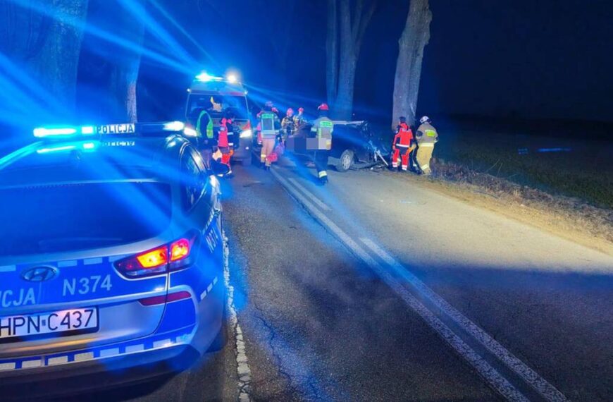 Tragiczna passa wypadków na Pomorzu. Dwoje kierujących poniosło śmierć.
