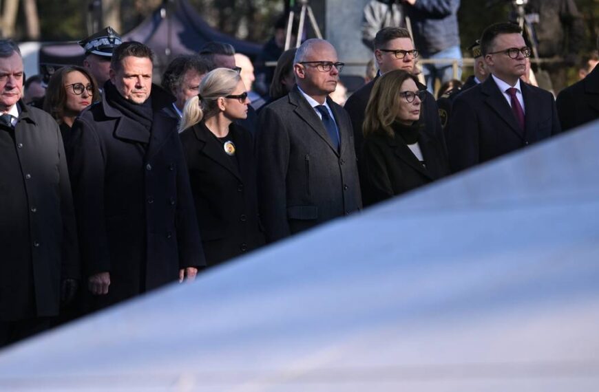 Smoleńsk: 16 lat od tragedii. Obchody w stolicy i pod Wawelem.