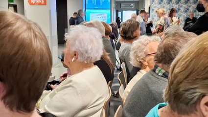 Emerytom grozi turystyka do Czech? Mniej pieniędzy na zaćmę w NFZ 