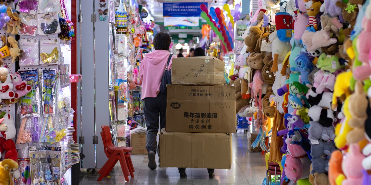 Pod lupą UE znalazły się m.in. zabawki z Chin, trafiające do Europy (zdj. ilustracyjne)