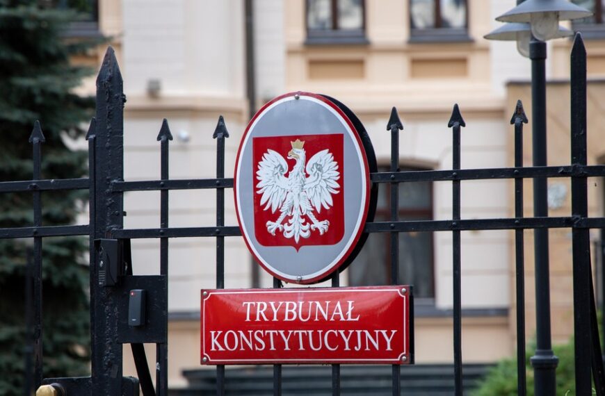 Powiadomienie dla sędziów TK. Śledztwo prokuratury w toku.