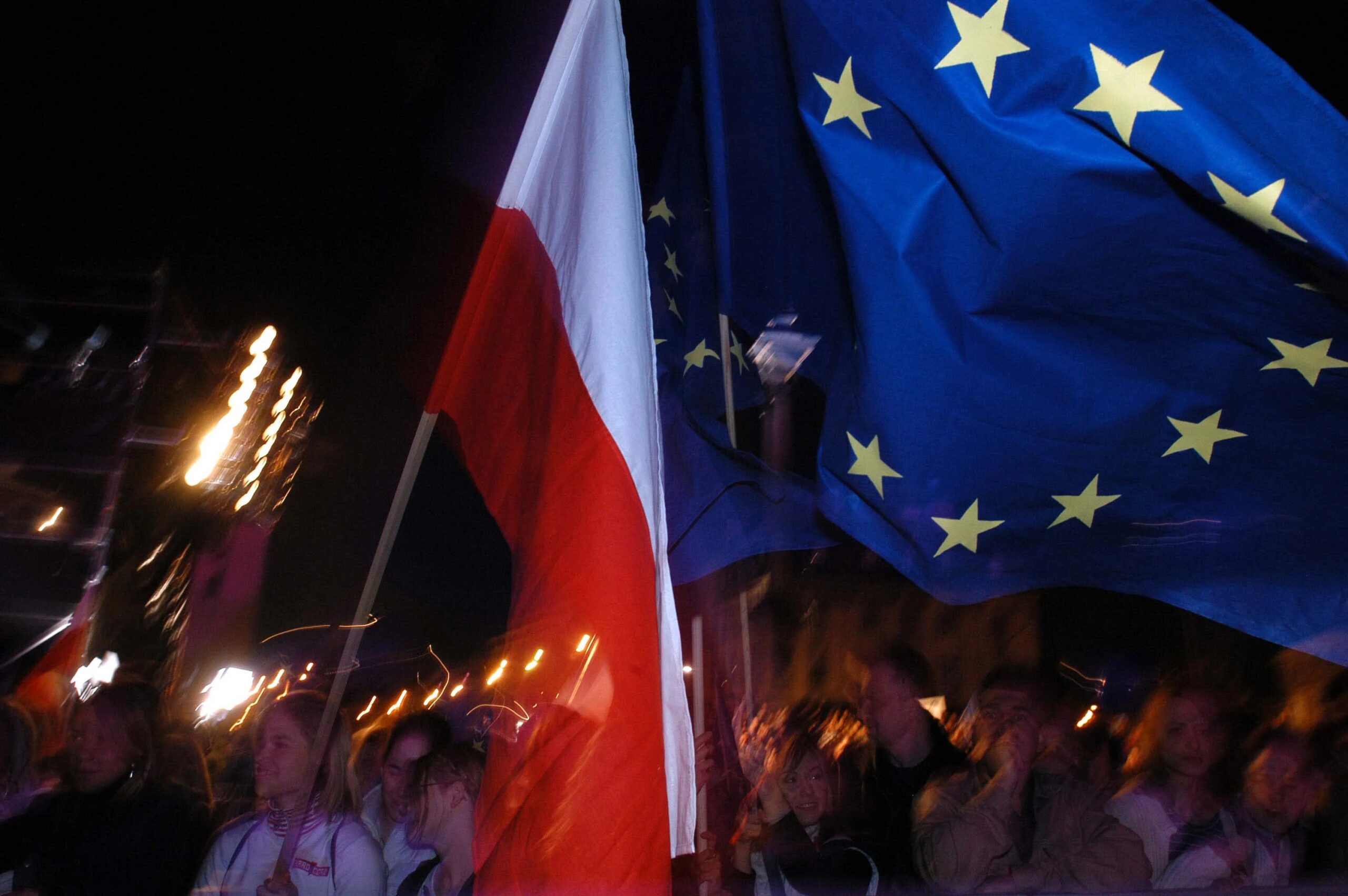 Wystąpienia Polski z Unii pragnie 21% Polaków. Aktualne badanie opinii.