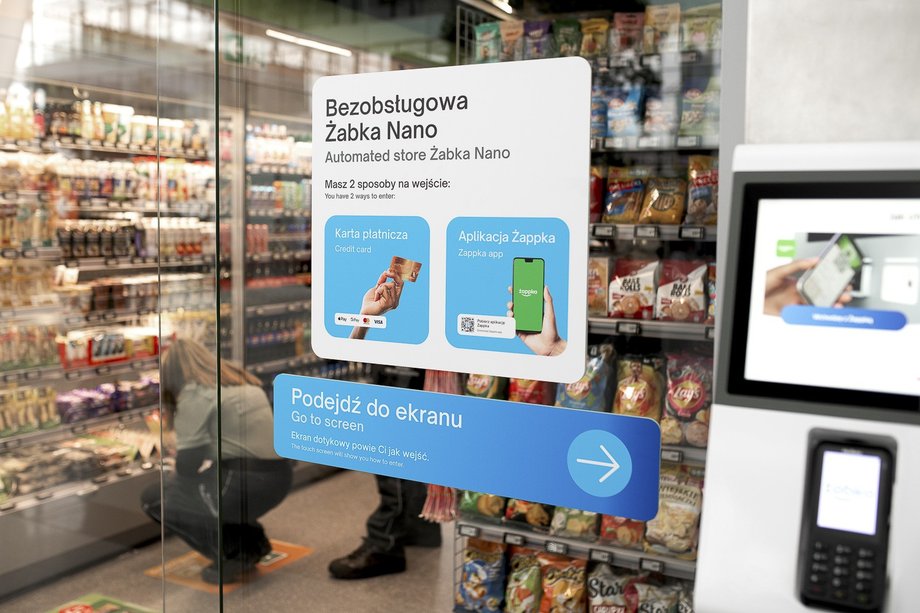 Żabka Nano na lotnisku we Wrocławiu 