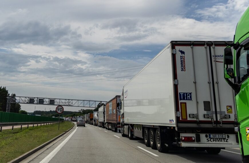 Niemcy ujawniają statystyki wymiany handlowej z Polską. Stolica bije globalnego giganta.