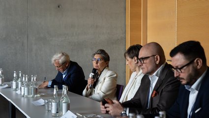 Biznes potrzebuje przewidywalnych regulacji i silniejszego dialogu