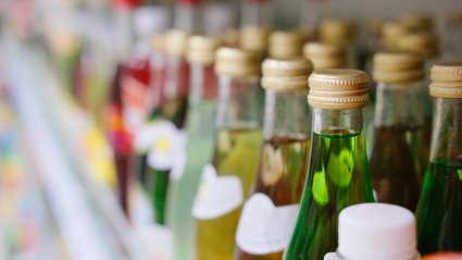 Wizerunek polskiego sportowca na butelkach alkoholu. Rodzina zgłosiła sprawę do sądu