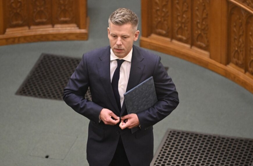 Oczyszczenie w węgierskiej biurokracji trwa. Peter Magyar żąda…