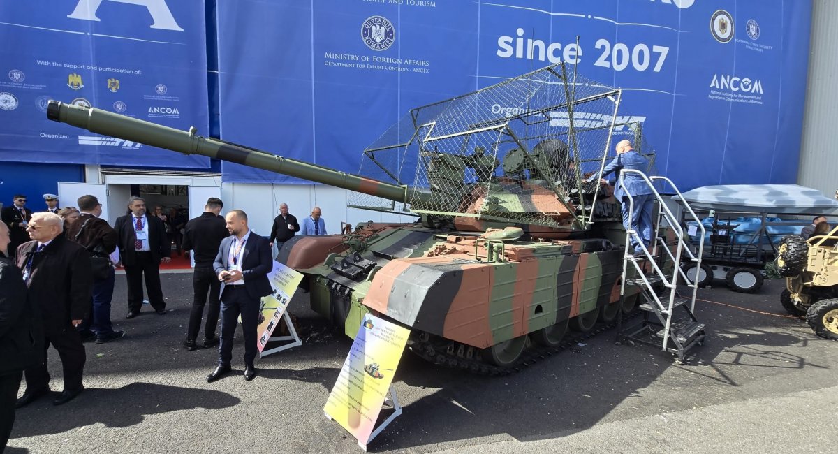 Rumuńskie czołgi TR-85M1R nie będą „nagie”, otrzymały ukraiński „kaptur” z dronów
