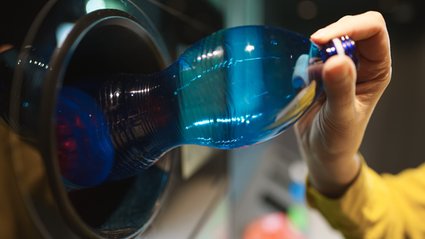 System kaucyjny w Polsce przejdzie zmiany. Wiceminister zapowiada ważny ruch