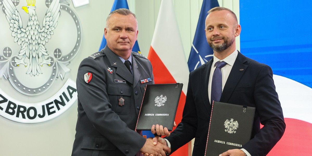 Kleszcze i złącza komunikacyjne dla wojska. SAFE zawarł kolejne porozumienia