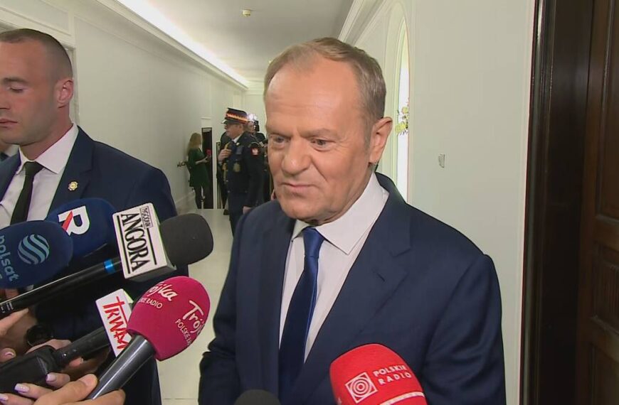 “Uderzyły mnie wszystkie dzwony alarmowe.” Tusk odniósł się do prezydenckich sprzeciwów.