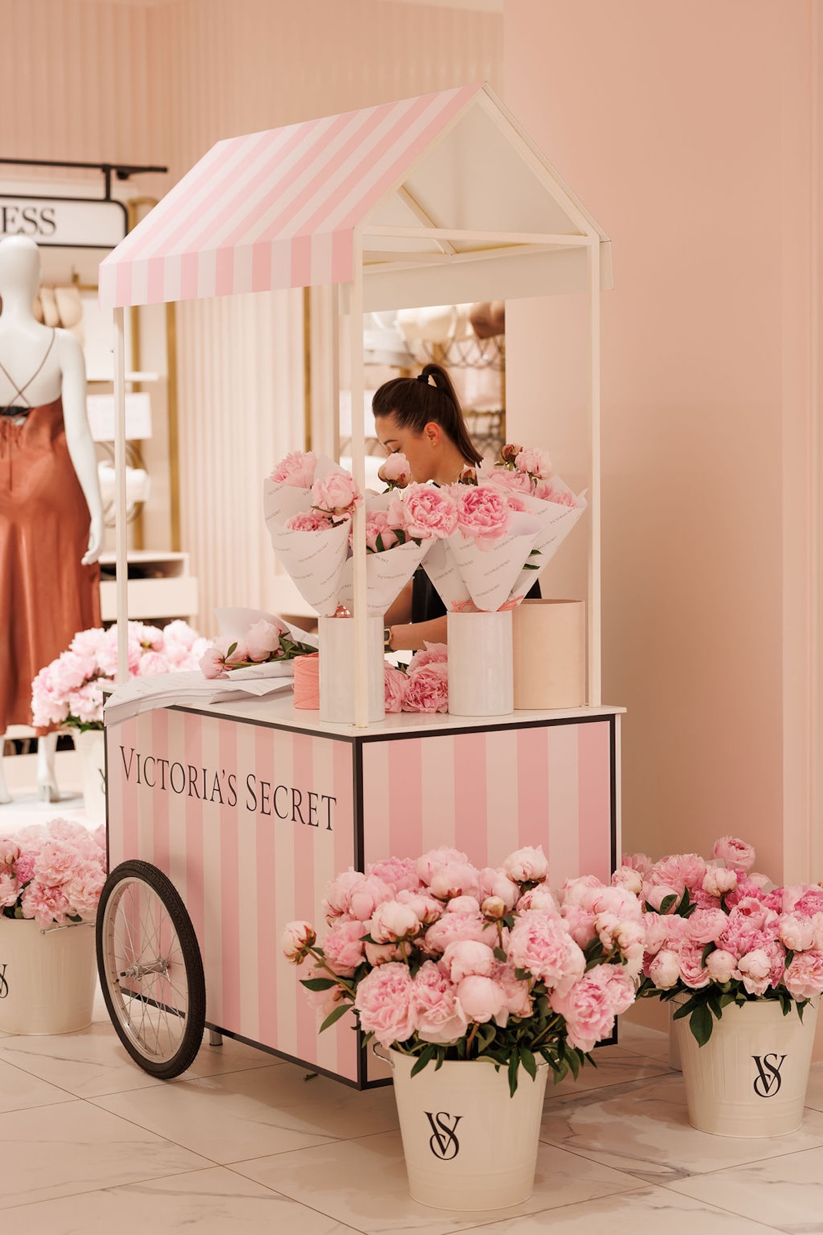 Wnętrze nowego sklepu Victoria’s Secret w Warszawie w Złotych Tarasach.