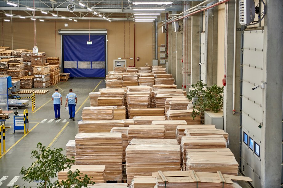 Ikea redukuje wydatki i zmniejsza zatrudnienie