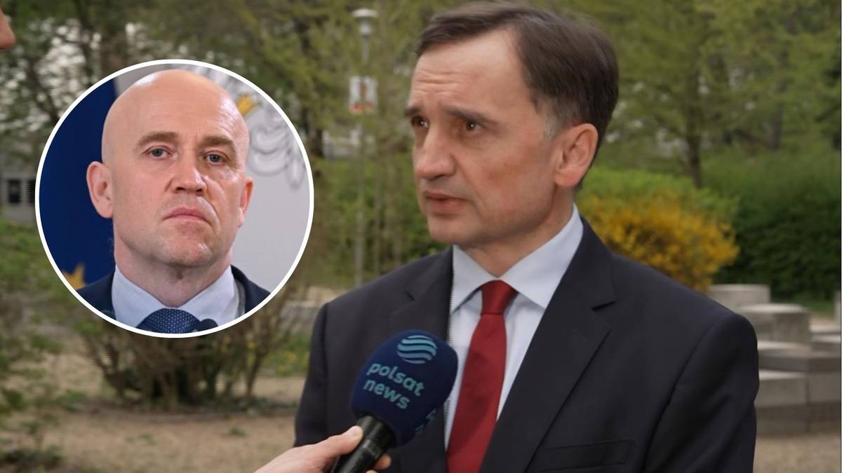 Portret Zbigniewa Ziobry w okręgu, obok mężczyzna w garniturze udzielający wywiadu.