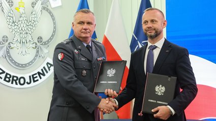 Kleszcze i terminale łączności dla polskiej armii. Są kolejne umowy w ramach SAFE