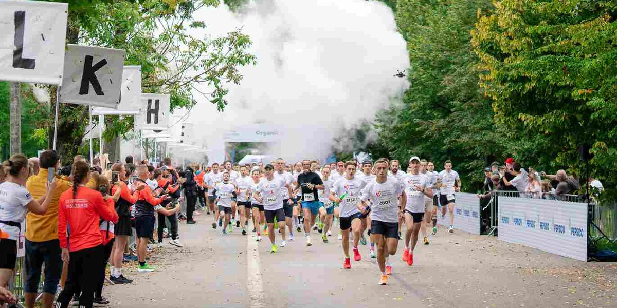Polska największa dobroczynna sztafeta biegowa wraca. Zapisy na Poland Business Run otwarte.