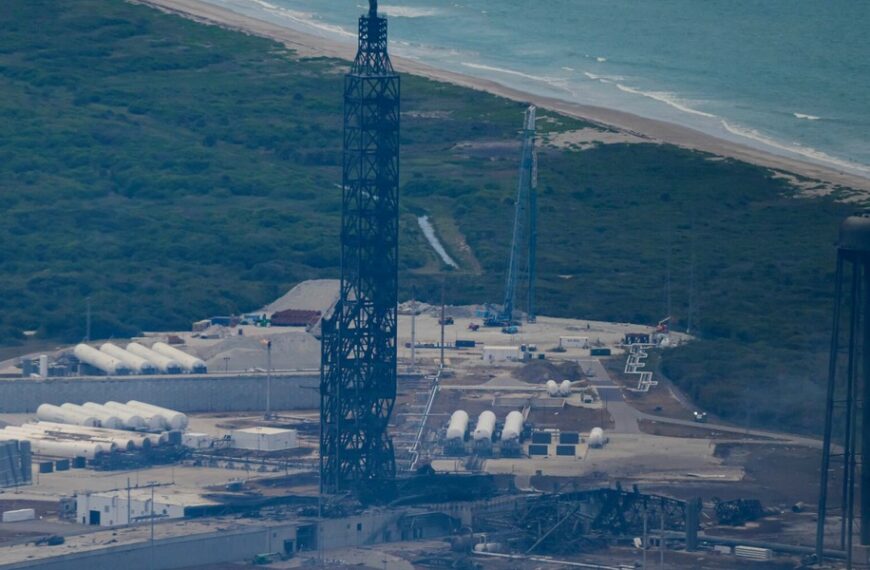 Blue Origin pod presją po nieudanej misji. SpaceX i Elon Musk triumfują&hellip;