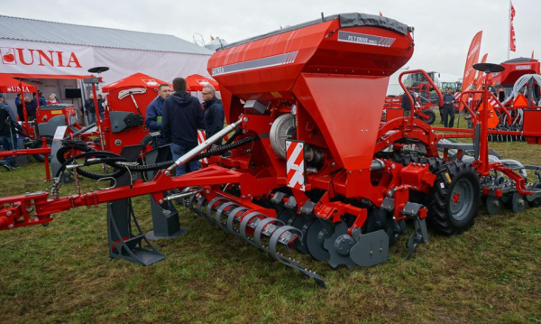 Fabryka sprzętu dla rolnictwa planuje redukcję etatów do 350.