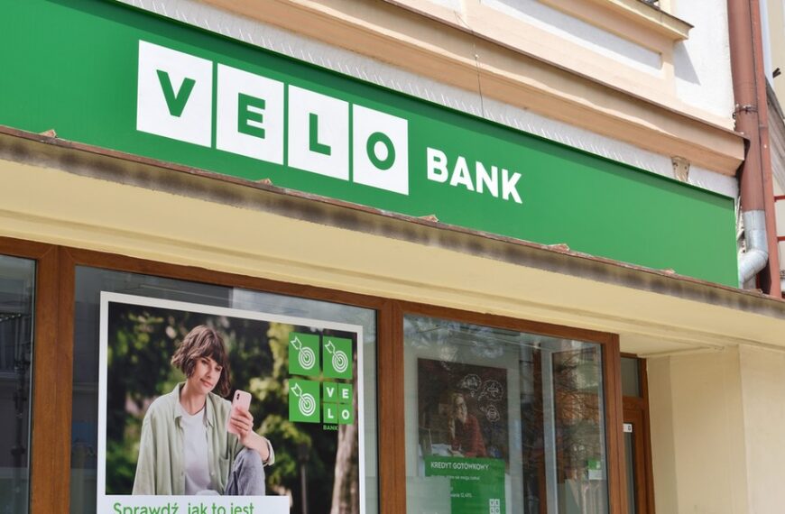 Po przeniesieniu klientów City Handlowego, VeloBank napotkał trudności. Pojawiły się problemy z&hellip;