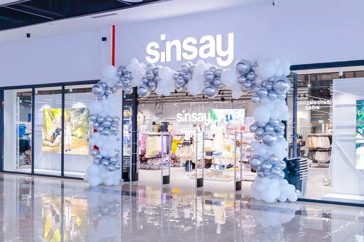 Nowy salon Sinsay, marki będącej głównym motorem ekspansji Grupy LPP. W pierwszym kwartale 2026 roku Sinsay odpowiadał za większość nowych otwarć sklepów i pozostaje kluczowym elementem strategii wzrostu spółki.
