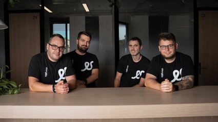 Sloneek wprowadza AI-first HR. Lepsze dane o pracownikach, niższe koszty