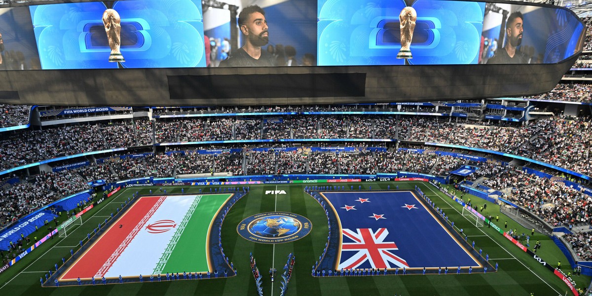 FIFA na mundialu zarobi rekordowo (na zdjęciu mecz Iran - Nowa Zelandia)