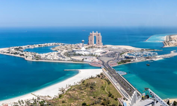 MSZ odradza, Dubaj zachęca. Niespodziewana oferta arabskiego potentata dla podróżnych