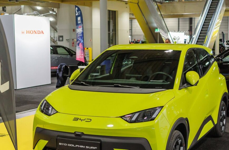 BYD Dolphin Surf zadebiutował w Europie. Elektryczny przebój za 20 tysięcy euro