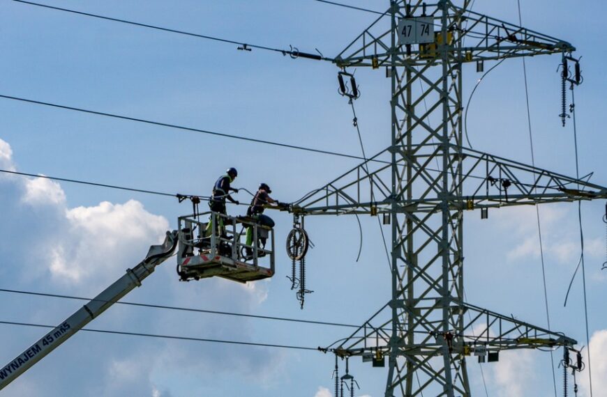 Fale gorąca a polskie sieci energetyczne. W jaki sposób infrastruktura radzi sobie z obciążeniami?